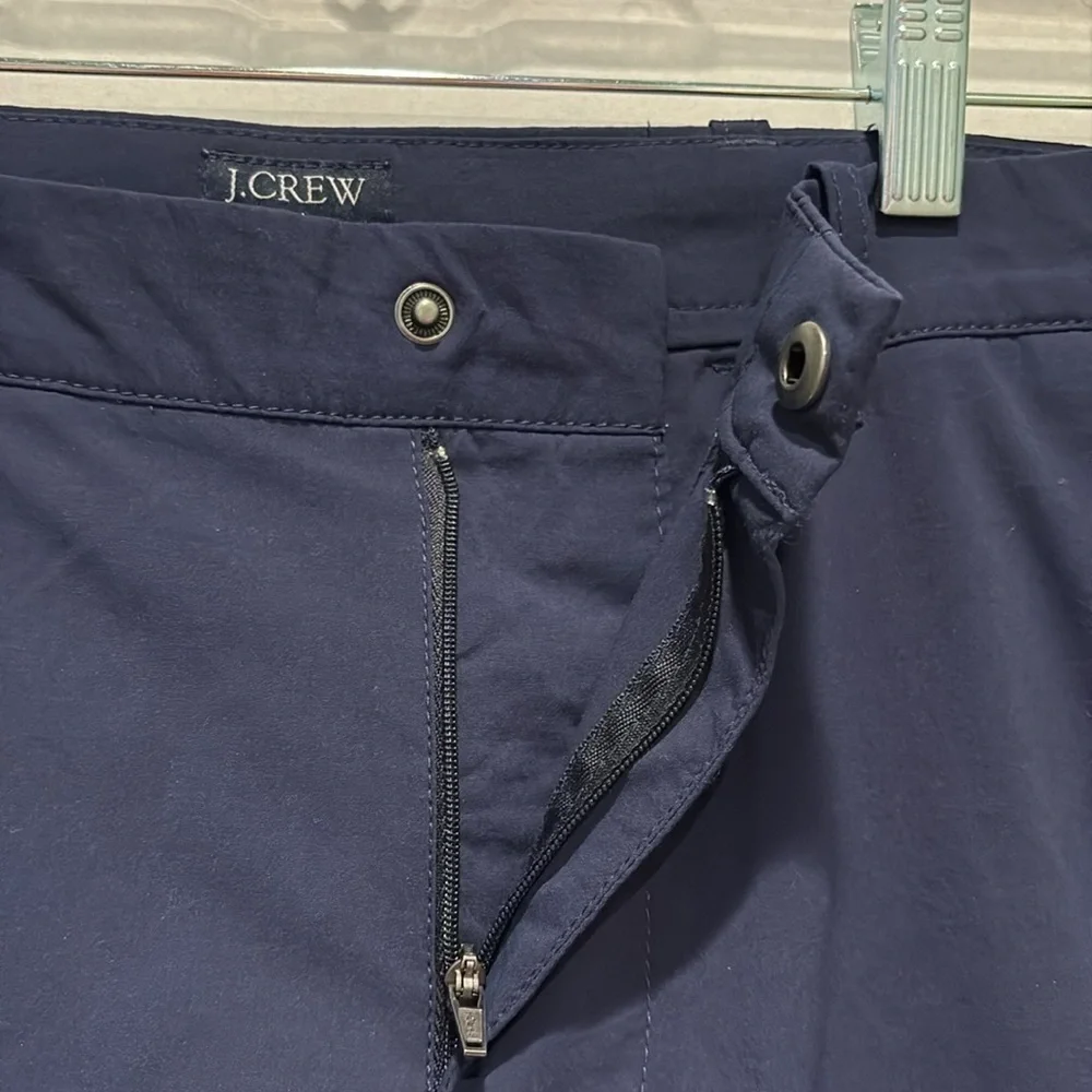 J. Crew - Men's 11-inch Flex Rivington Shorts, Golf Shorts, Size 30. Navy